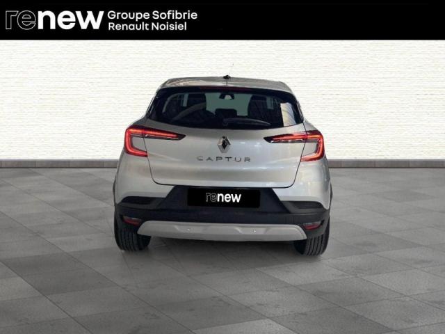 Renault Captur image 2