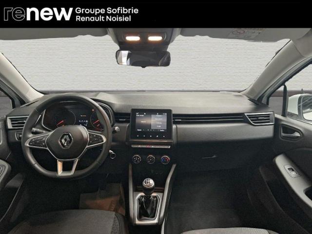 Renault Clio image 9