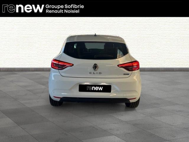 Renault Clio image 9