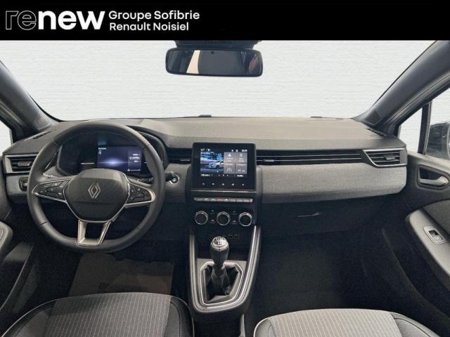 Renault Clio image 9