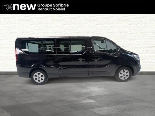 Renault Trafic image 2
