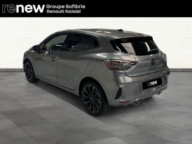 Renault Clio image 6