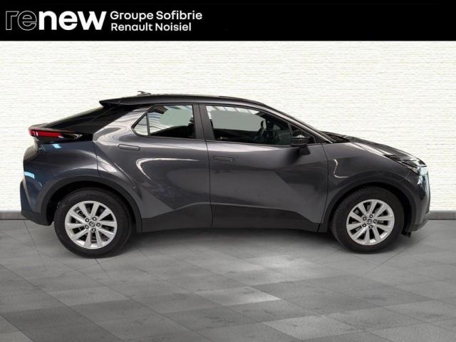 Toyota C-Hr image 8