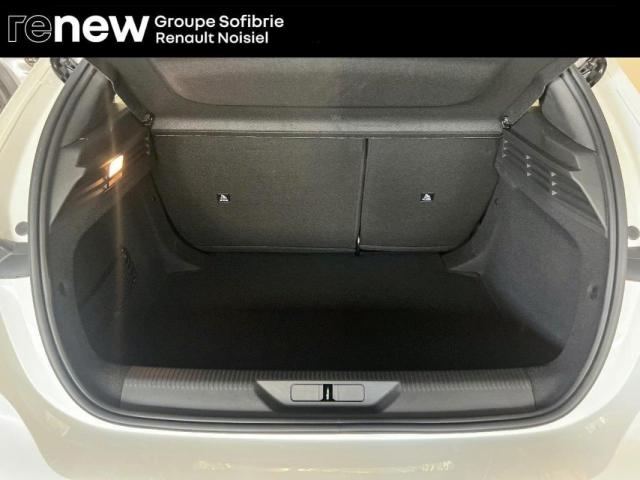 Peugeot 308 image 1