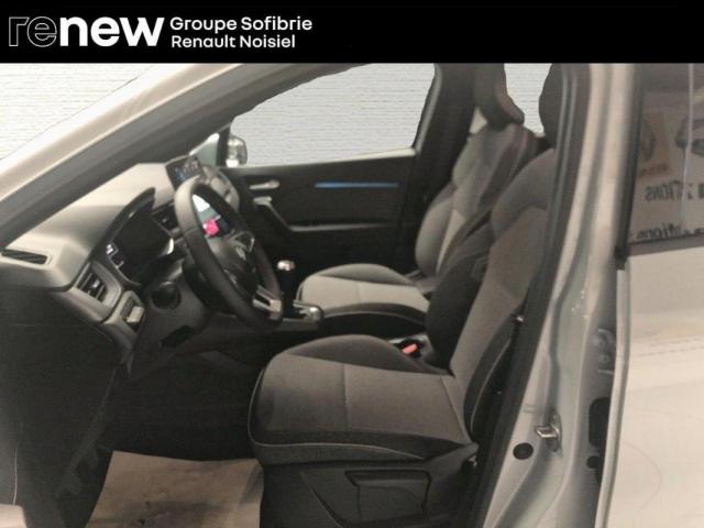 Renault Captur image 8