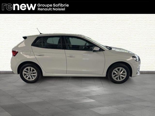 Skoda Fabia image 8