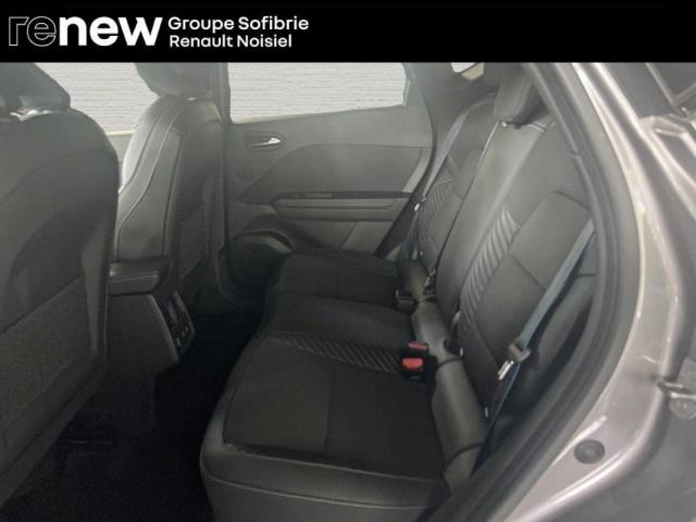 Renault Captur image 2