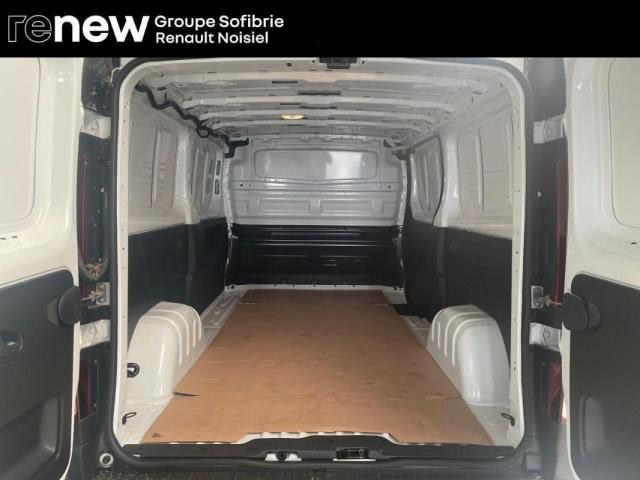 Renault Trafic image 9