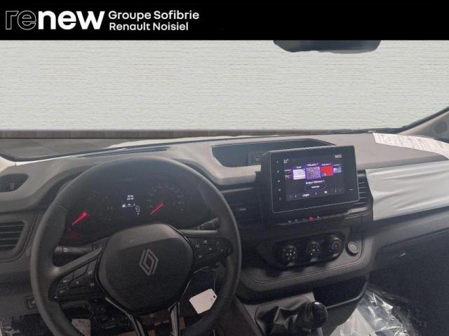 Renault Trafic image 7