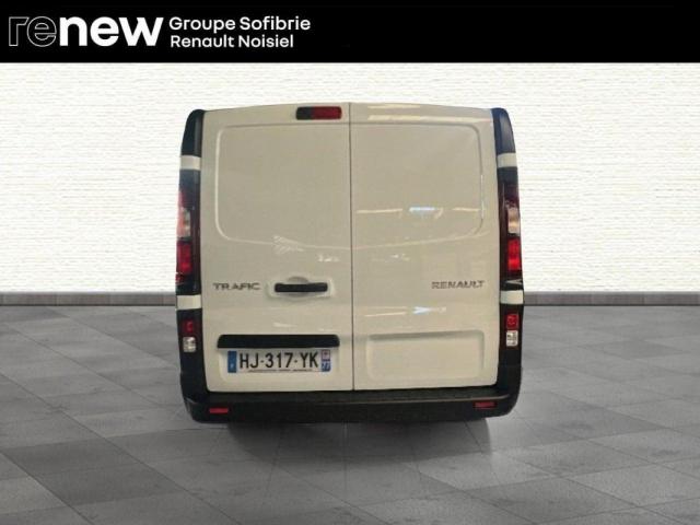 Renault Trafic image 2