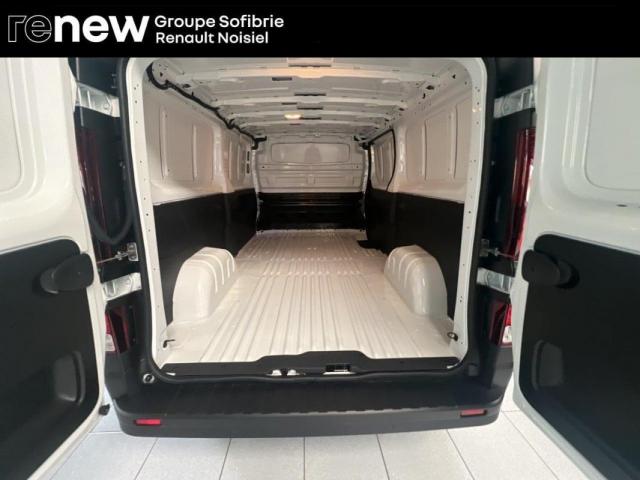 Renault Trafic image 9