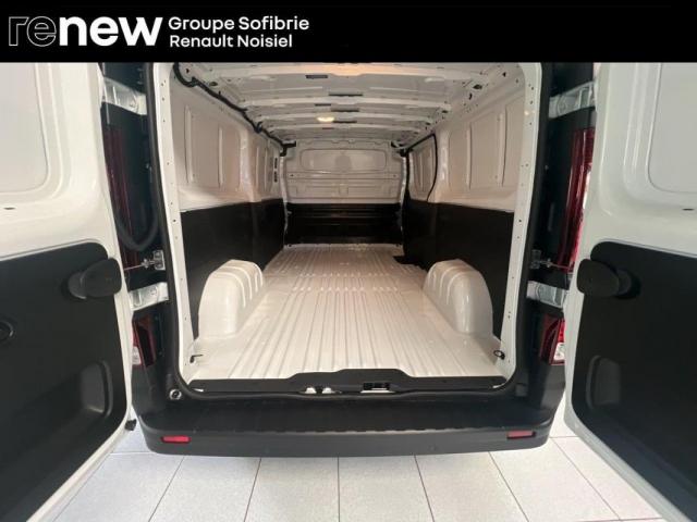 Renault Trafic image 4