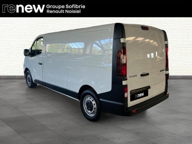 Renault Trafic image 2
