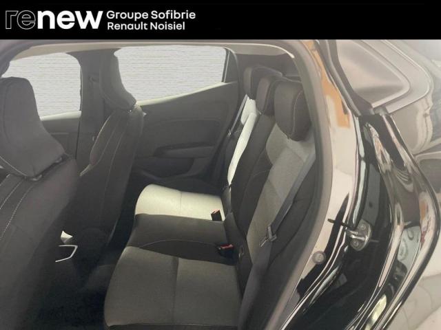 Renault Clio image 9
