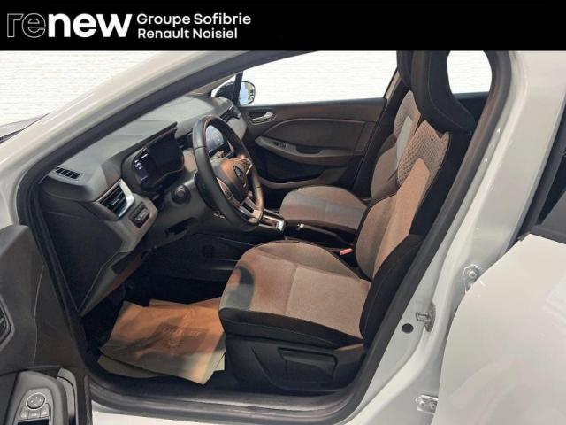 Renault Clio image 9