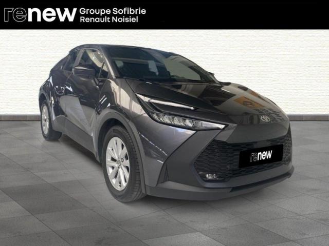 Toyota C-Hr image 9