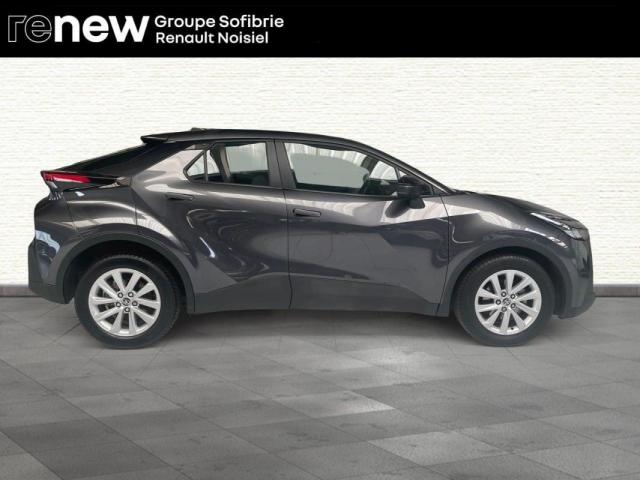 Toyota C-Hr image 5