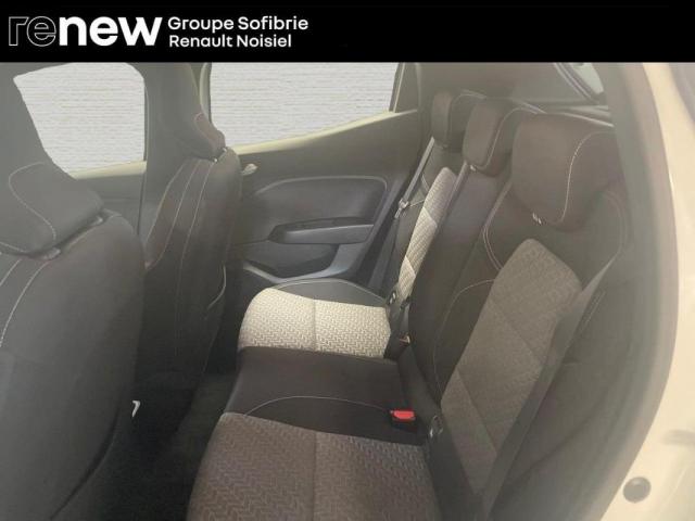 Renault Clio image 6