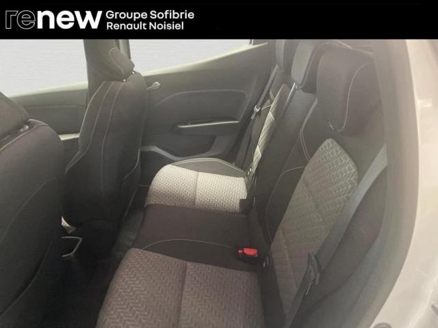 Renault Clio image 9
