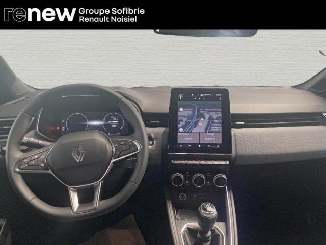 Renault Clio image 9