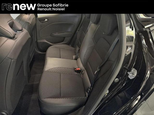 Renault Clio image 8
