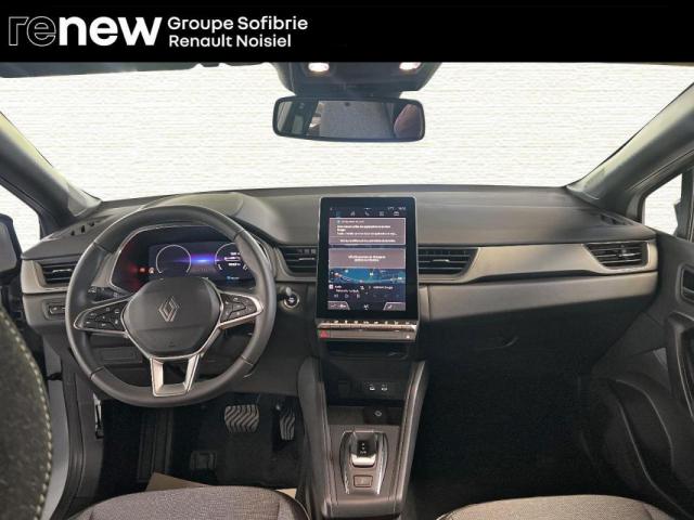 Renault Captur image 2
