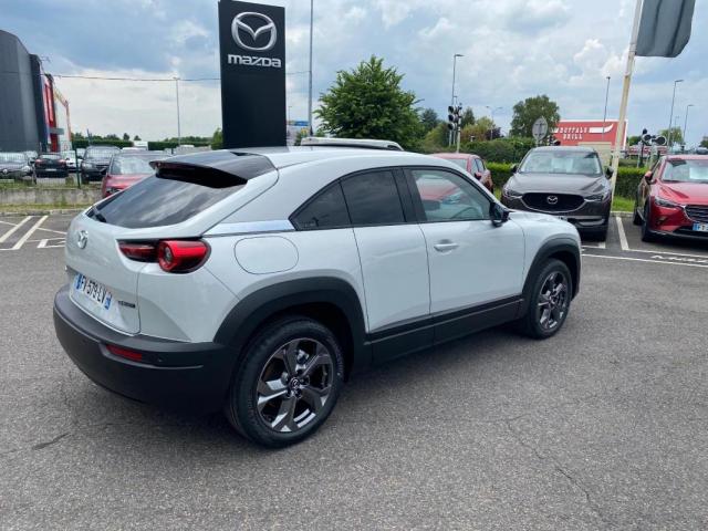 Mazda 3 image 8