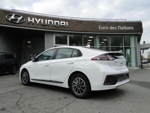 Hyundai Ioniq image 2