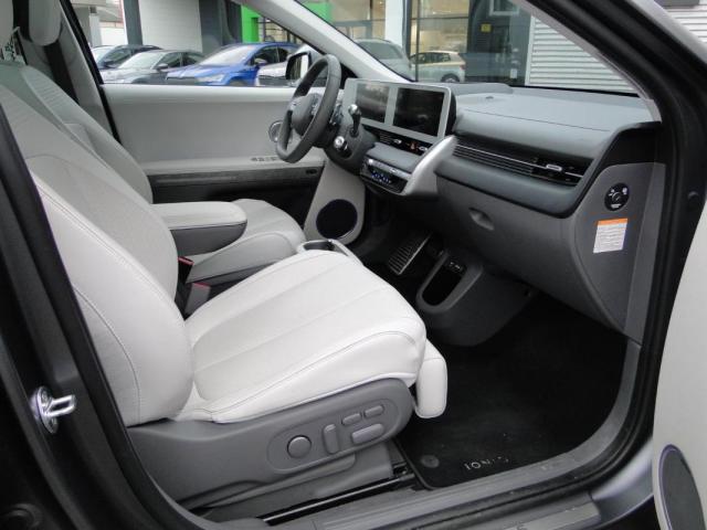 Hyundai Ioniq image 1