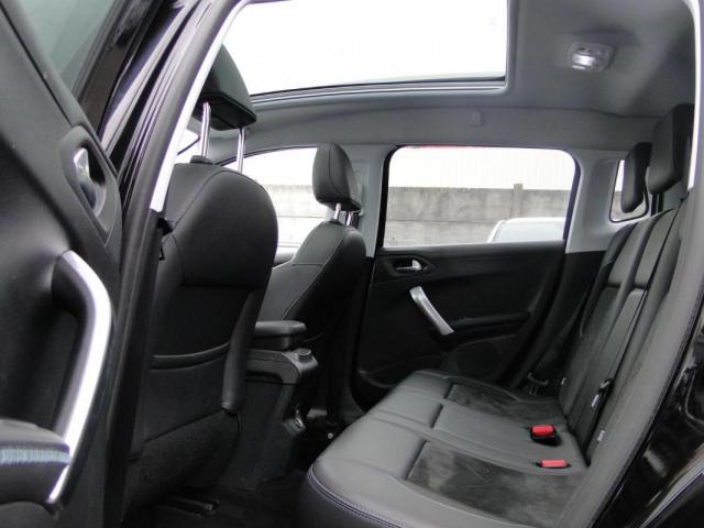Peugeot 2008 image 6