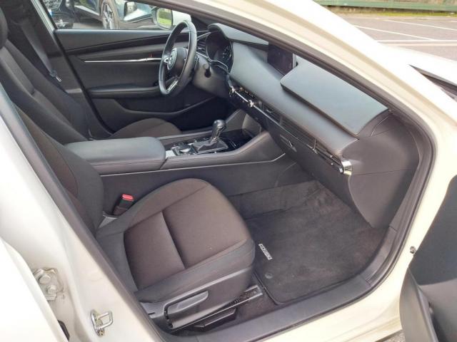 Mazda 3 image 7