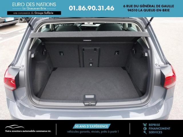 Volkswagen Golf image 8