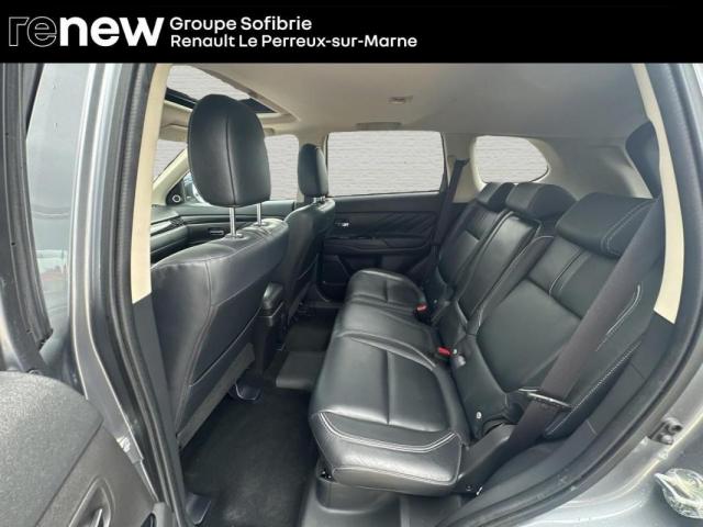 Mitsubishi Outlander image 7