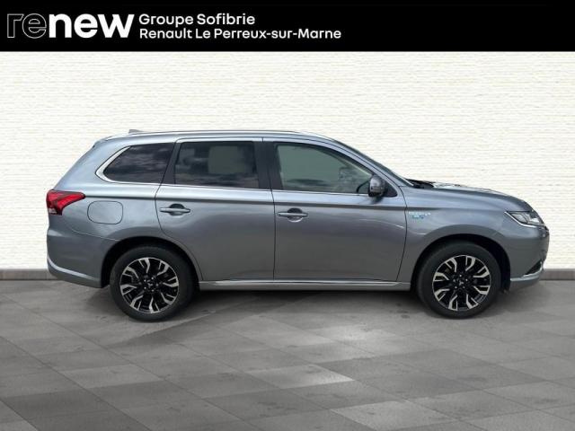 Mitsubishi Outlander image 4