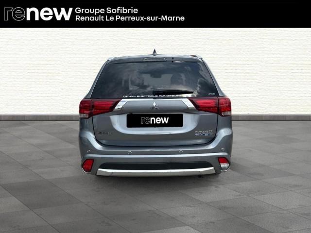 Mitsubishi Outlander image 6