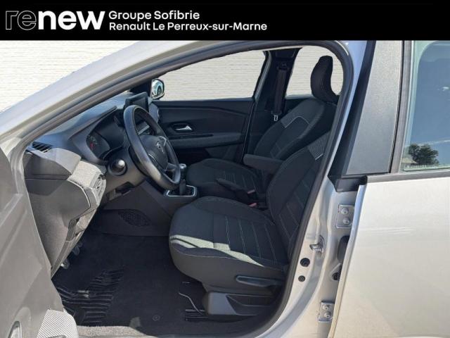 Dacia Sandero image 2