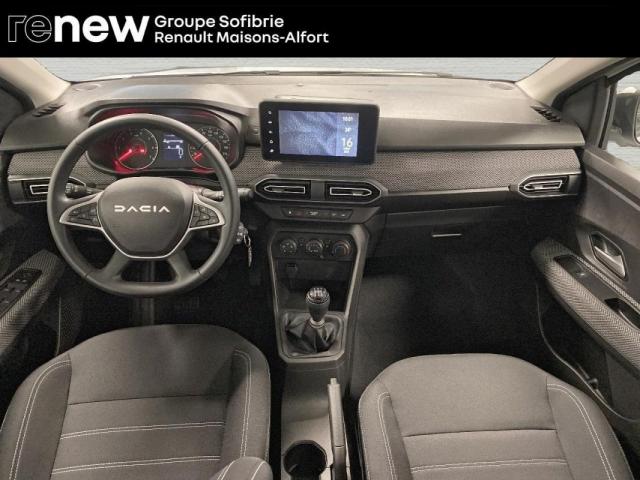 Dacia Sandero image 2