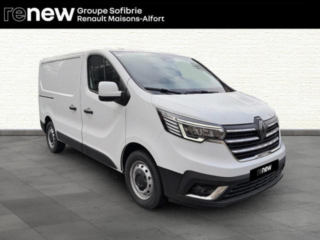 Renault Trafic image 2