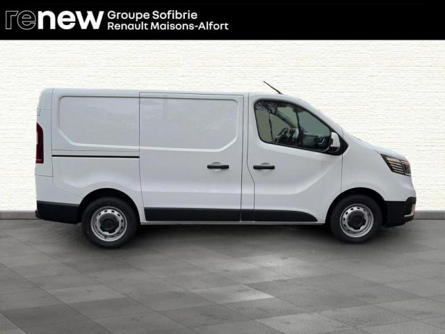 Renault Trafic image 9