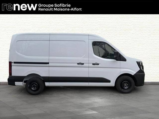 Nissan Interstar image 2