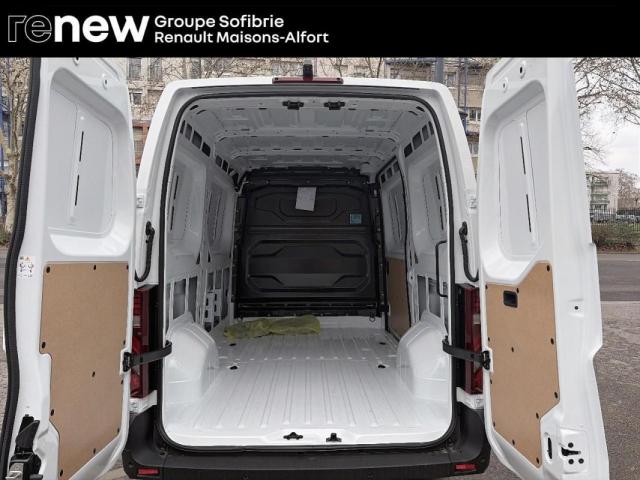 Nissan Interstar image 5