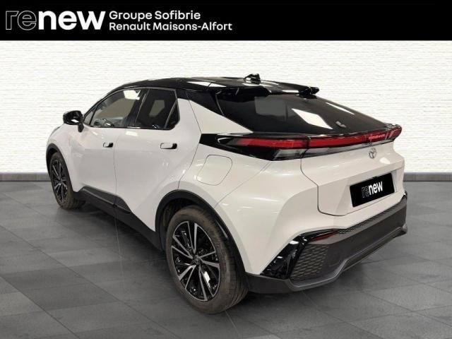 Toyota C-Hr image 2