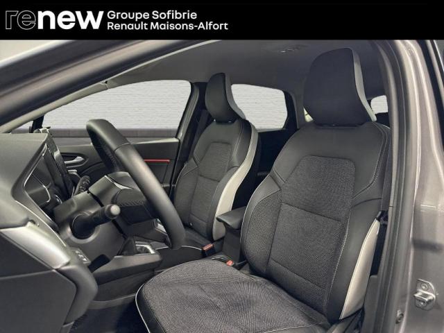 Renault Captur image 9