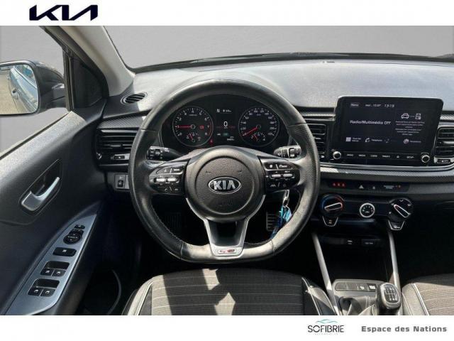 Kia Rio image 6