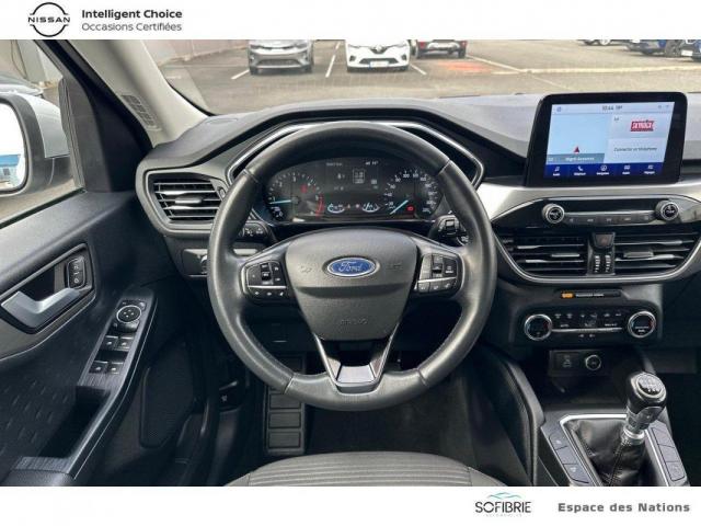 Ford Kuga image 3