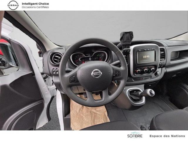 Nissan Nv300 image 3