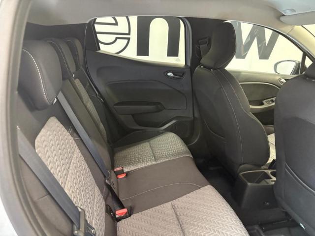 Renault Clio image 1