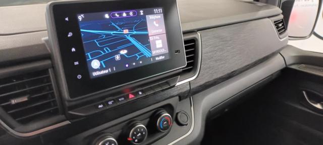 Renault Trafic image 2