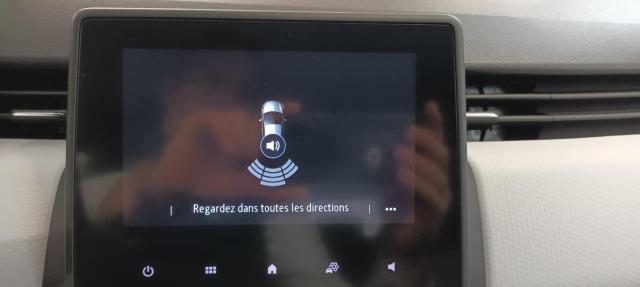Renault Clio image 1