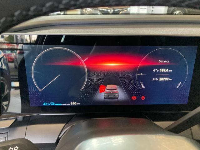 Renault Mégane E-Tech image 1